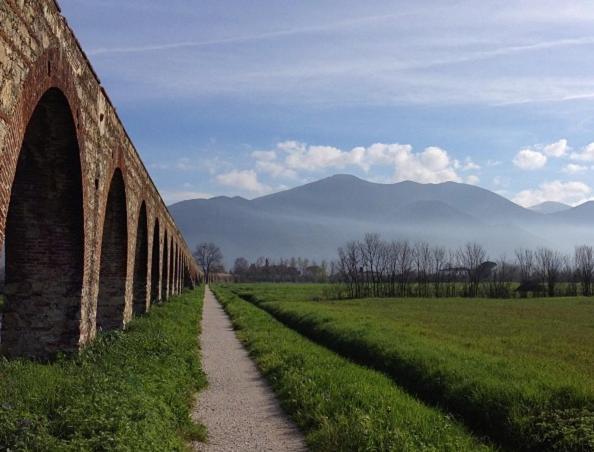 Villa Guelfi Cascina Luaran gambar